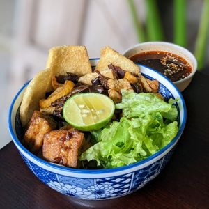 Hoi An Style Noodles Cao Lầu at Chickpea Eatery Thuan Chay in Hoi An
