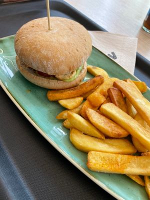 Vegan burger with a vegetable pattie, dried apple and avocado - Vielfalter, Schwerin, Germany at Vielfalter in Schwerin
