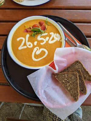 Lentil, sweet potato and coconut curry soup at Paul Rackwitz - Neue Welt in Dresden