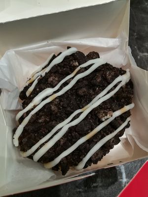 Oreo donut with Creme filling at BRU - Dunkin' - A Gates in Zaventem
