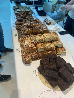 Selection at Vegan A’Fairs  at Zonder Ei Bakkerij in Ghent