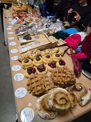 At Veganworld, Hasselt, Kerstbeurs at Zonder Ei Bakkerij in Ghent