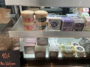 Auswahl Veganer Käse   at drei&zwanzig in Karlsruhe