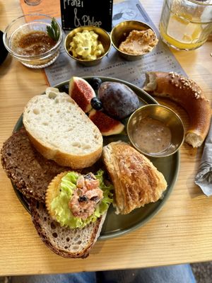 Brunch 10.2022  at drei&zwanzig in Karlsruhe