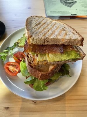 Vegan B.L.T.  at drei&zwanzig in Karlsruhe