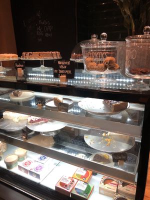 Cakes Counter   at drei&zwanzig in Karlsruhe