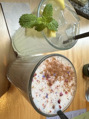 Chai Tee, Zitronen Limo  at drei&zwanzig in Karlsruhe