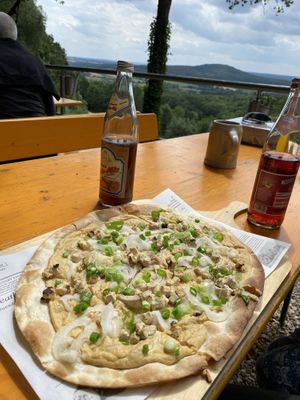 Flammkuchen „Tofu"  at Senftenberger Felsenkeller in Buttenheim