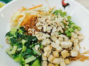 Lei Cha Bee Hoon with the Lei Cha tea (not in photo) at The Good Food Life in Central Singapore