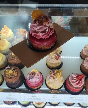 All cupcakes in the pictures are vegan 😍🤤 at Emazing Cake Shop in Ljubljana