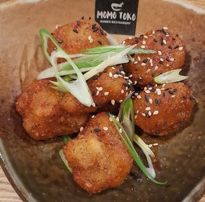 Gangnam style cauliflower wings at Momotoko - Ainoa in Espoo