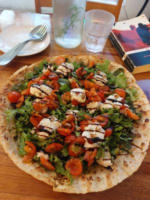 Tomarella pizza at Darc-en-Ciel in Seoul