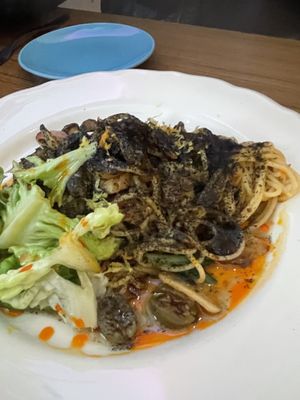 One of my favorite dish at Darc-En-Ciel. Sea flavoring pasta. Yum!  at Darc-en-Ciel in Seoul