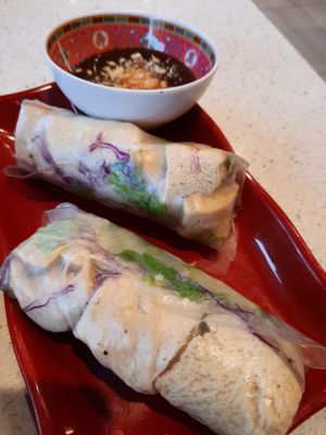 Rice paper rolls at Hien Vuong in Footscray