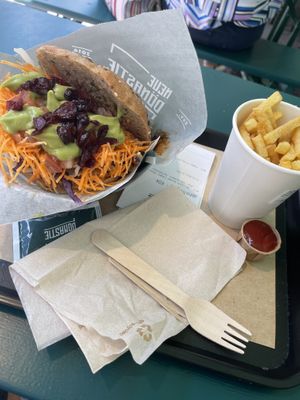   at Neue Dönastie in Karlsruhe