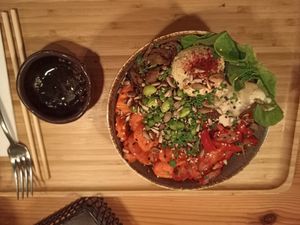 Bowln at Bodja in Brussels