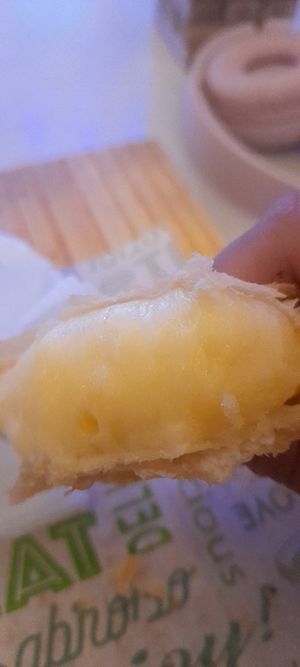 Relleno de la empanada con mucho quesito. at Estallido Vegano in Santiago