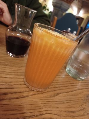 Fresh juice with carrots and fruits at Tibetan Convention Tea House in Florennes