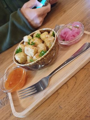 Crisp tofu starter at Tibetan Convention Tea House in Florennes