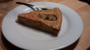 Smoked tofu-artichoke cake at Vegan Folie's in Paris