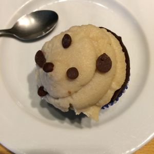 Vegan Cupcake at Vegan Folie's in Paris