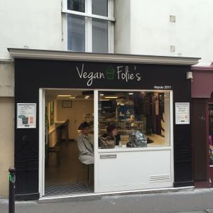 Exterior at Vegan Folie's in Paris