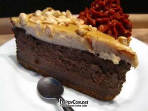 Peanut butter and chocolate cheesecake at Vegan Folie's in Paris