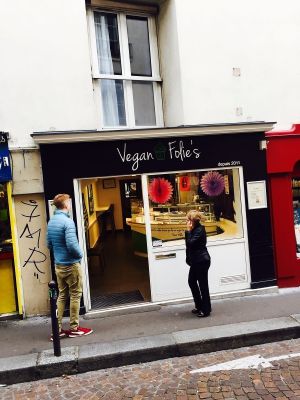 Exterior 2 at Vegan Folie's in Paris