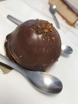 Dôme at Vegan Folie's in Paris