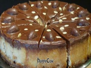 delicious easter cheesecake  at Vegan Folie's in Paris