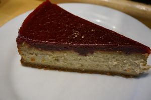 Cheesecake Berry White à la Framboise at Vegan Folie's in Paris