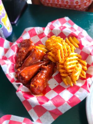 Wings and waffle fries at Twisted Plants in Milwaukee