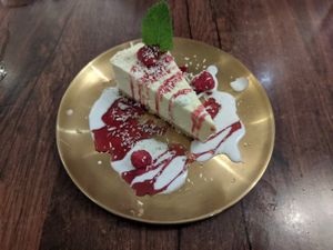 Raspberry yoghurt cheesecake at Plants of Roselyn in South East London