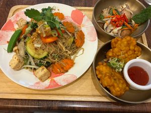 Pad si ew protein tropical lunch tray at Plants of Roselyn in South East London