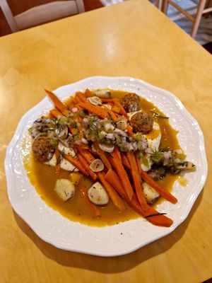 Excuse me... Jeju carrot?😍 at Rooted 루티드 in Seoul