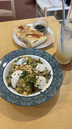   at Rooted 루티드 in Seoul