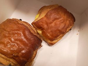 chocolate cake with pudding at CrUsH in Namur