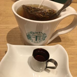 relaxing too :) at T's Tantan - Tokyo JR Station in Tokyo