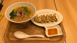 Dandan noodles at T's Tantan - Tokyo JR Station in Tokyo