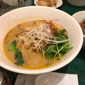 White sesam ramen at T's Tantan - Tokyo JR Station in Tokyo