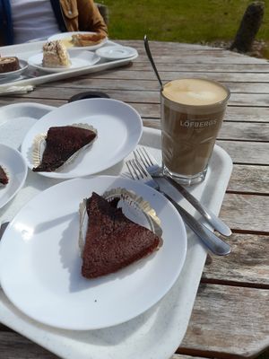 Kladdcaka and latte at Sigridslunds Café & Handelsbod in Sparreholm