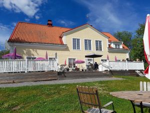 Outside seating at Sigridslunds Café & Handelsbod in Sparreholm