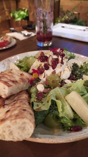 Ricotta salad at Lazy Farmers in Seoul