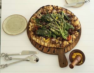 Onion Sauce Veggie Ball Pizza at Lazy Farmers in Seoul