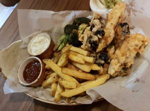 deep-fried vegetables at Lazy Farmers in Seoul