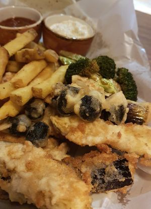 deep-fried vegetables - close-up (olives!) at Lazy Farmers in Seoul