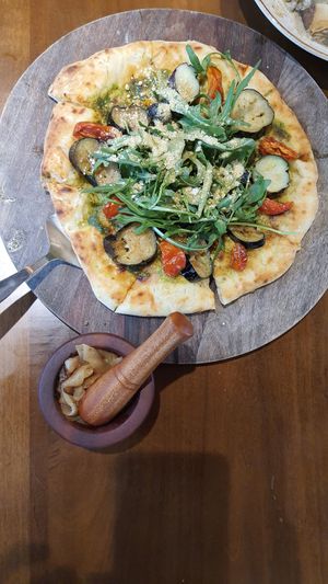 Basil oven pizza at Lazy Farmers in Seoul