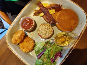  at Lazy Farmers in Seoul