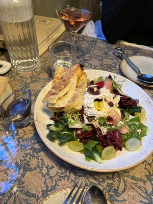 Salad  at Lazy Farmers in Seoul