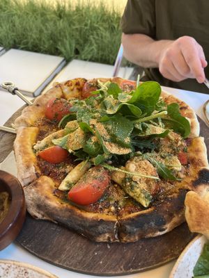Tomato pizza   at Lazy Farmers in Seoul